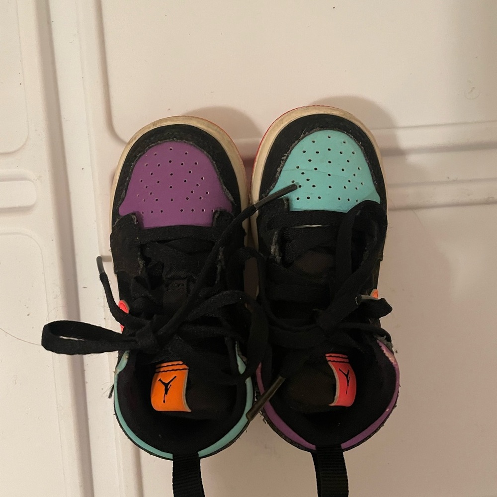 Nike Air Jordan Mid GS “Candy” 640735-083 Sneakers, size 6C